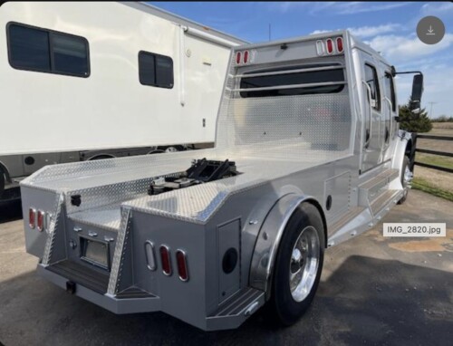 2022 freightliner M-2 Crew Cab With Summit Hauler Package, Cummins 360 HP, Automatic, 15K Miles, Pristine - Image 4
